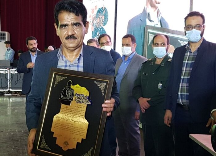 چهره برتر هنر انقلاب در بوشهر و دغدغههایی از تار و پود هنر