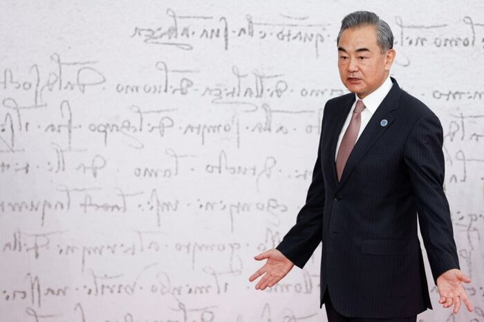 از اهمیت سفر رئیسی به عمان تا زنگ خطر بیماری آبلهمیمون در پاکستان