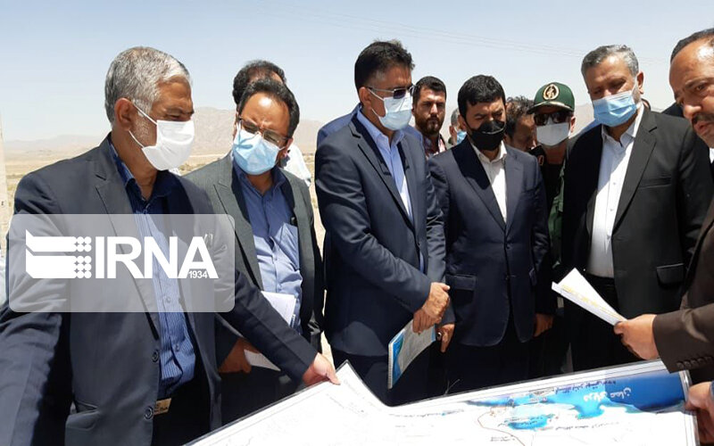 معاون اجرایی رییس جمهور از روند ساخت بزرگراه زاهدان - خاش بازدید کرد