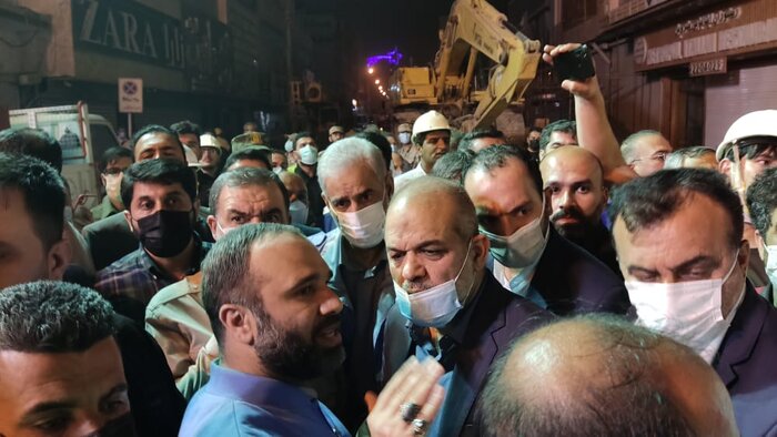 حضور پر رنگ مسوولان عالیرتبه دولت در حادثه متروپل آبادان مرهمی بر زخم داغدیدگان