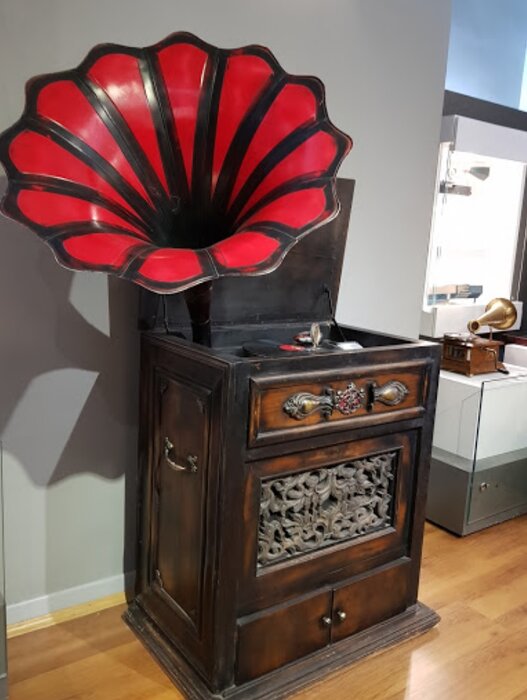 ماجرای مرحمت ملوکانه و ورود گرامافون به ایران!