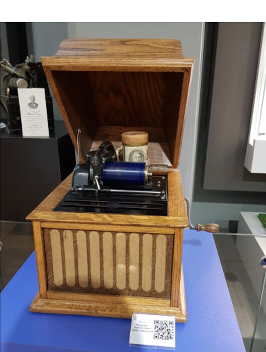 ماجرای مرحمت ملوکانه و ورود گرامافون به ایران!