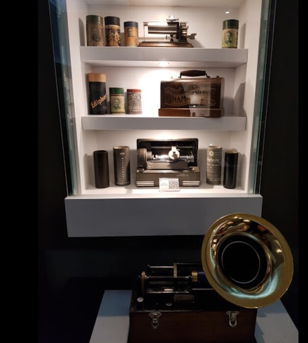 ماجرای مرحمت ملوکانه و ورود گرامافون به ایران!