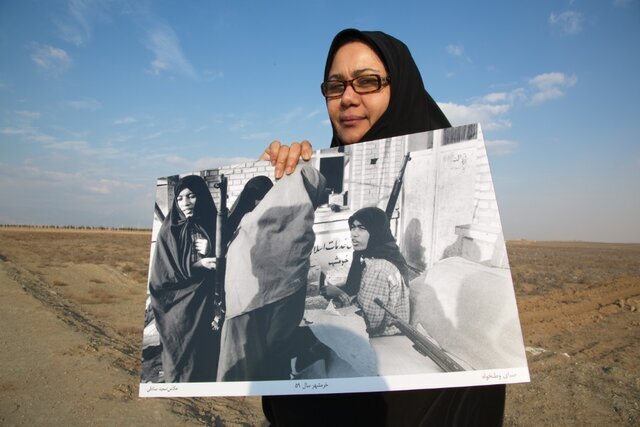 لحظه ثبت آزادسازی خرمشهر به روایت عکاس آن/ شهید همت من را با موتور به خرمشهر برد