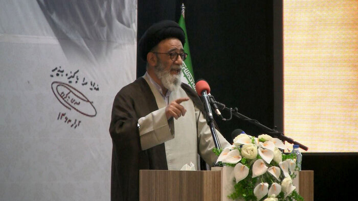 شهیدان باکری و سلیمانی الگوی مدیران جهادی