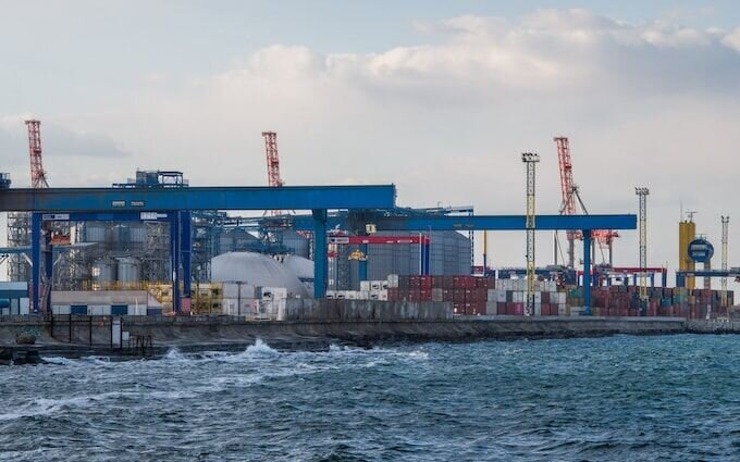 از تاکید رئیس جمهور بر همخوانی مواضع ایران و عمان تا نقض برجام به شیوه انگلیسی