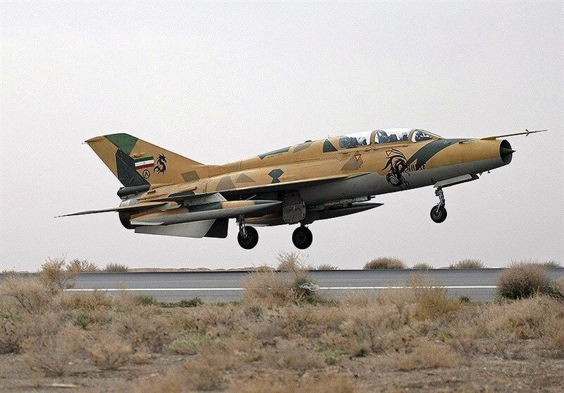 Fighter crashes in Isfahan, central Iran