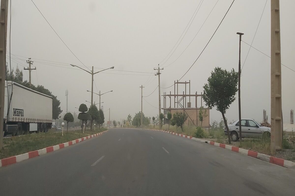 گرد و غبار سروآباد