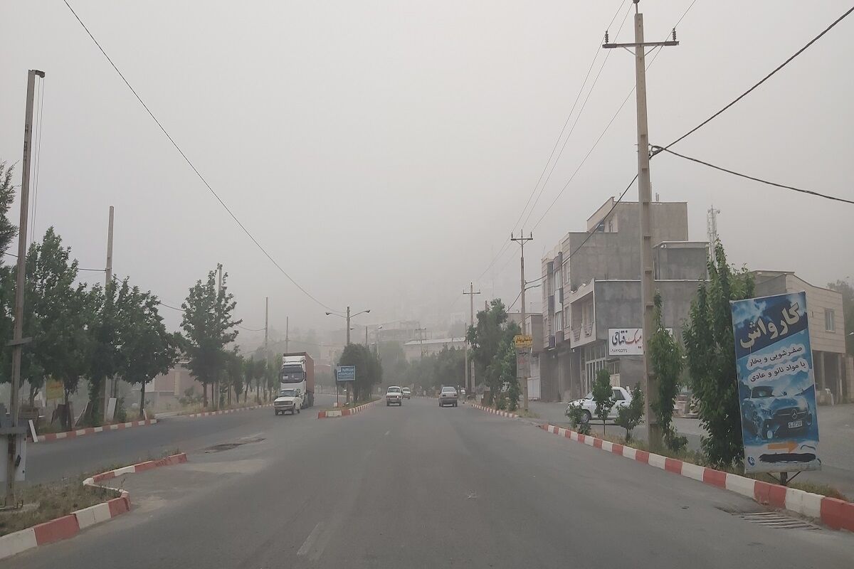 گرد و غبار سروآباد