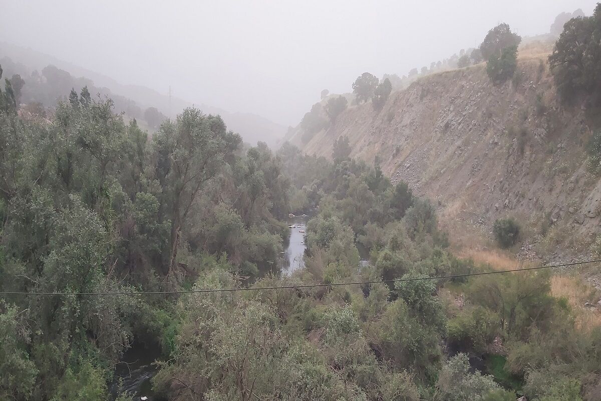 گرد و غبار سروآباد