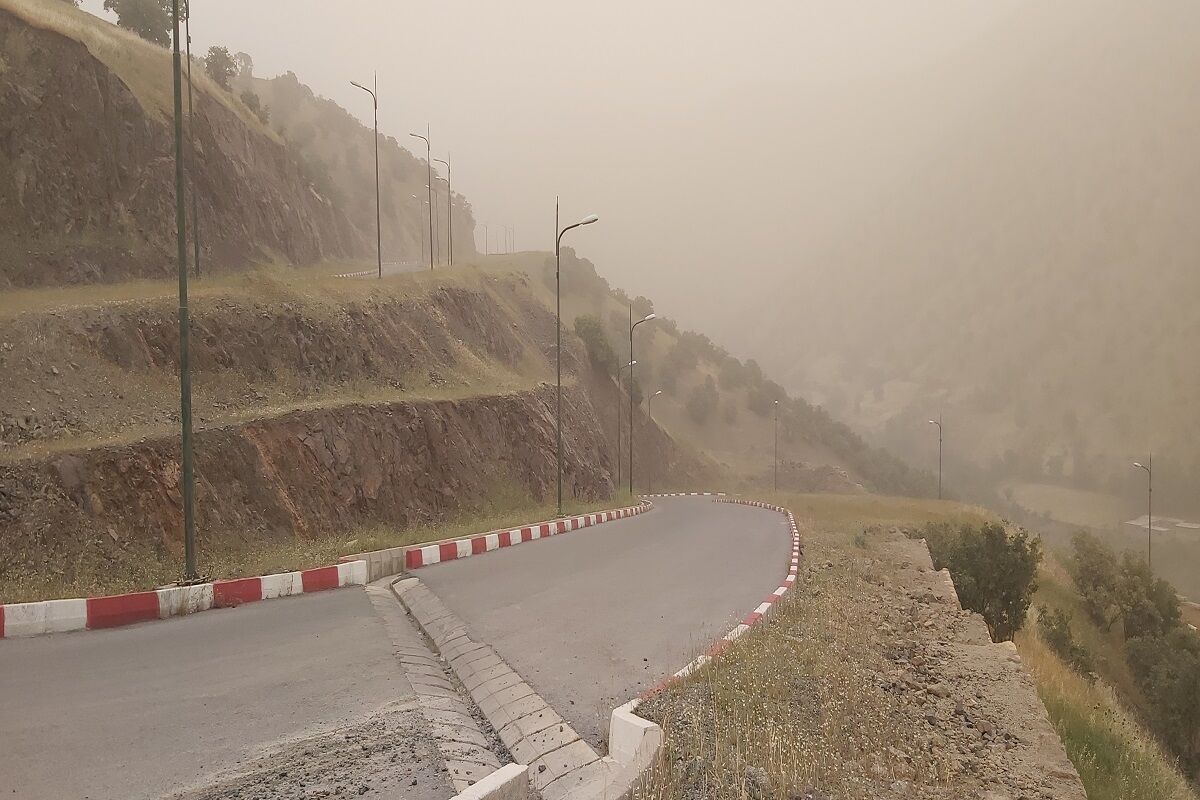 گرد و غبار سروآباد