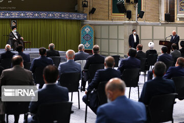 Le président et les députes du Majlis ont rencontré le Leader 