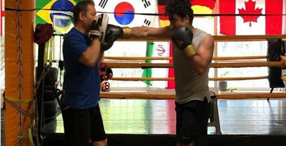 همایون شجریان مربی خود را ناکاوت کرد