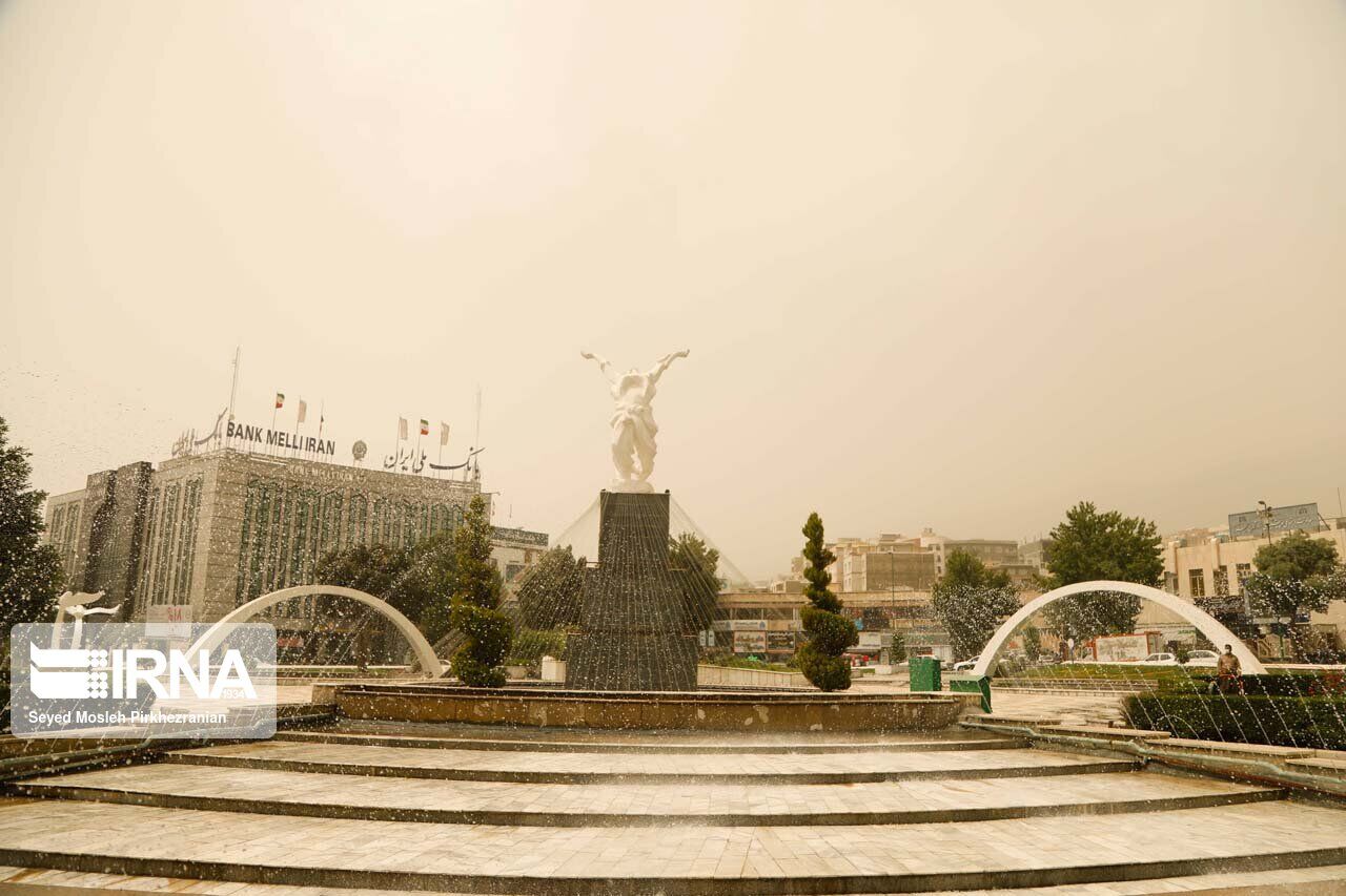 سونامی گرد و خاک در کردستان سونامی گرد و خاک در کردستان