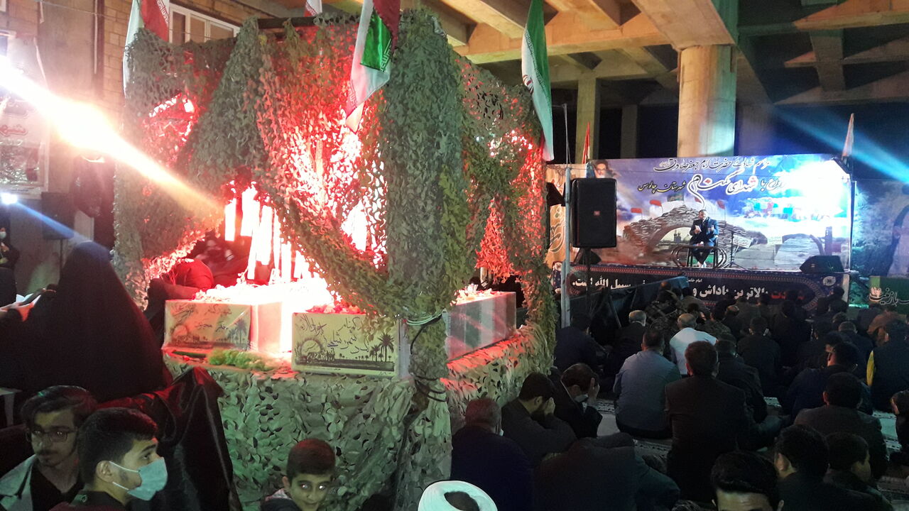 آئین وداع با دو شهید گمنام دفاع مقدس در چالوس برگزار شد