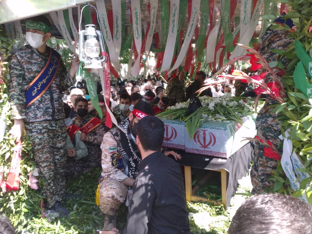 شهدای تازه تفحص و جاویدالاثر در آغوش ملت / استقبال گرم مردم از مدافعان وطن