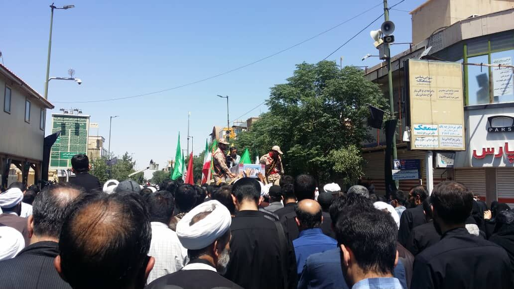 شهدای تازه تفحص و جاویدالاثر در آغوش ملت / استقبال گرم مردم از مدافعان وطن