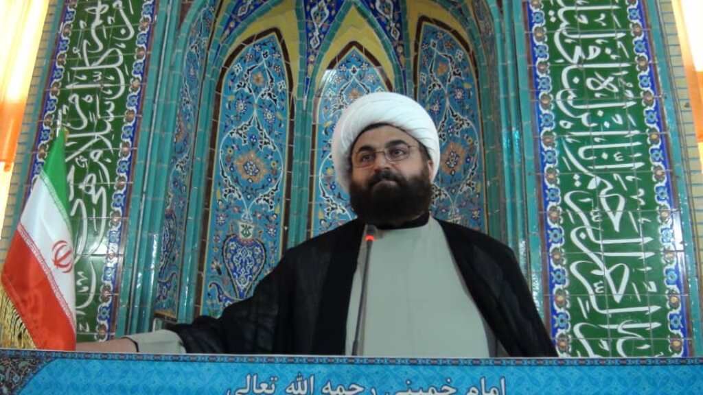 مهمترین عامل تحقق انقلاب در انگیزه الهی و وحدت کلمه بود مهمترین عامل تحقق انقلاب در انگیزه الهی و وحدت کلمه بود