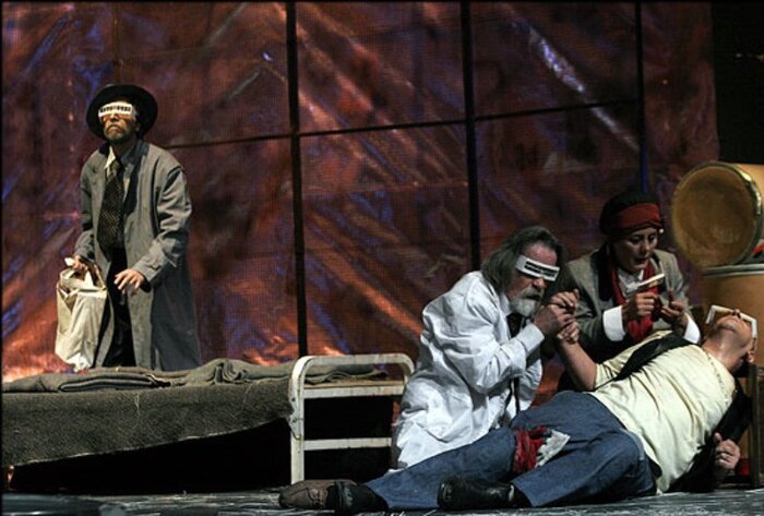 بازیگران چهار نسل بر صحنههای تئاتر؛ ۶۵ نمایش در ۲۷ تماشاخانه/ از ایراج راد تا پژمان جمشیدی