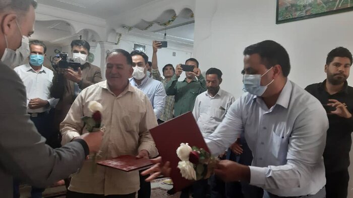 پستهکاران سیرجان زمینهایشان را برای ایمنسازی جاده روستایی اهدا کردند