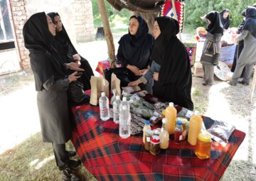 نمایی از جشنواره محلی زنان روستایی در بیرانشهر