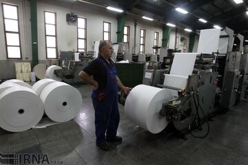 احمدوند: ارز واردات کاغذ در دسترس قرار گرفت