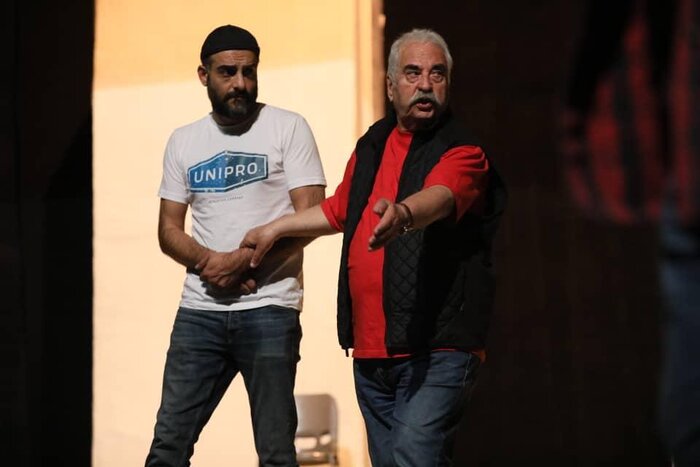 هادی مرزبان: نان عشق خوردن هم حدی دارد