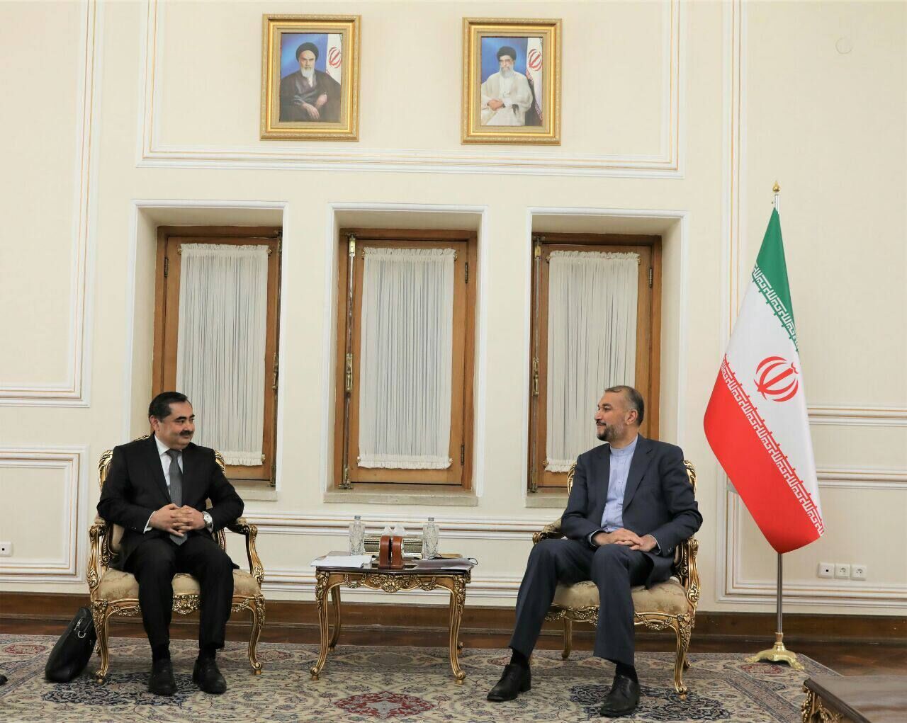 Iran FM hails upcoming Tehran trip by Tajikistan's president 