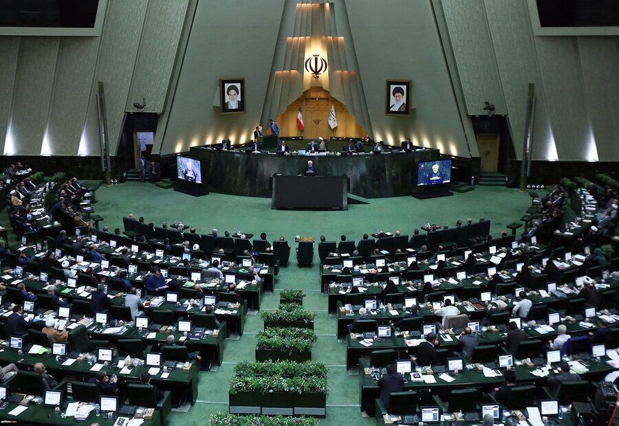 El 42.º aniversario de La Asamblea Consultiva Islámica de Irán