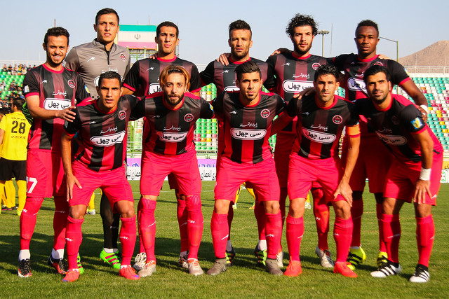 مرثیهای برای یک رویا؛ فوتبال مشهد مُرد، از بس که "تیم" ندارد