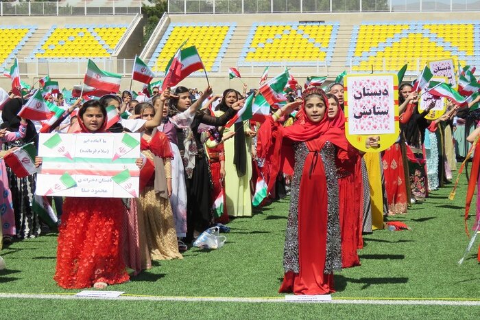 فرماندار مهاباد: سرود «سلام فرمانده» پیونده دهنده نسلهای انقلاب است