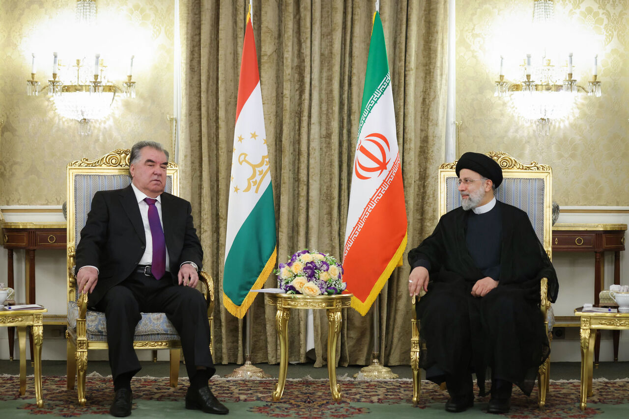 Cumhurbaşkanı Reisi: İran-Tacikistan ilişkilerinin düzeyinin artırılması için iyi adımlar atılmıştır