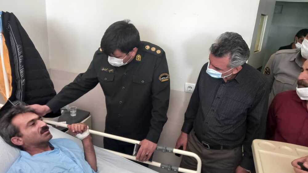 فرمانده یگان حفاظت محیط زیست کشور از همیار محیطزیست بوانات عیادت کرد فرمانده یگان حفاظت محیط زیست کشور از همیار محیطزیست بوانات عیادت کرد