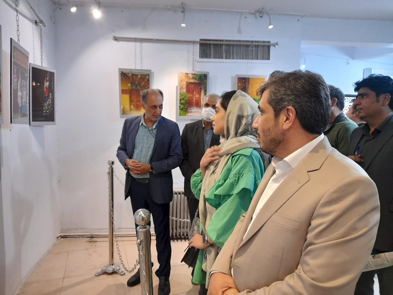 نمایشگاه عکس گروه " نگاهی به ماسوله " در ورامین افتتاح شد