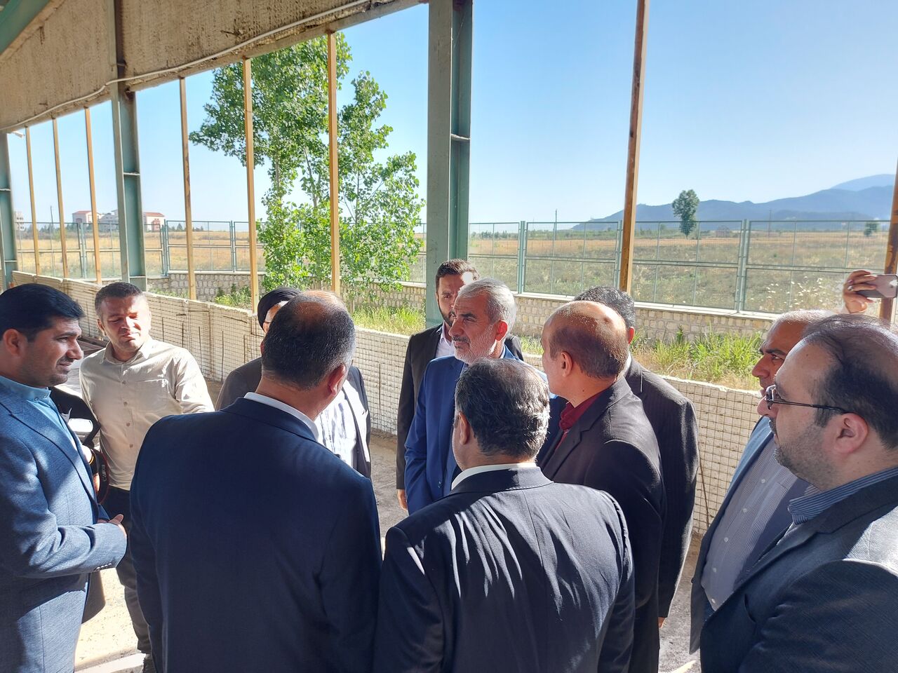 وزیر آموزش و پرورش از پروژه مرکز رفاهی فرهنگیان علیآبادکتول بازدید کرد