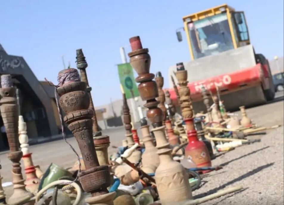 ۴۰۰ قلیان در فسا از بین برده شد ۴۰۰ قلیان در فسا از بین برده شد