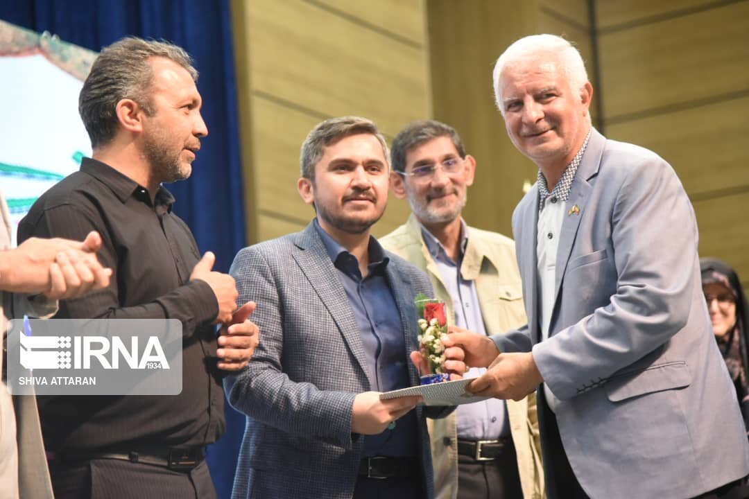 گلایه مسئول ورزش بانوان ایران از ورزشکارانی که به میهن پشت می کنند گلایه مسئول ورزش بانوان ایران از ورزشکارانی که به میهن پشت می کنند