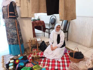 نمایشگاه تولیدات صنایع دستی و غذای بانوان رضوانشهری