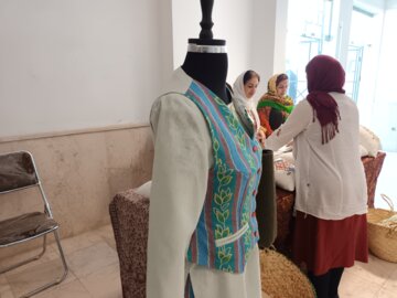 نمایشگاه تولیدات صنایع دستی و غذای بانوان رضوانشهری