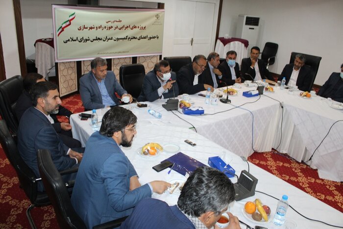 کمیسیون عمران مجلس وضعیت بزرگراه بندرعباس به جهرم و لار را بررسی کرد