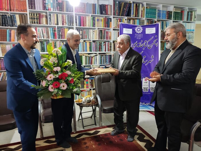 ساختمان نیمهکاره کتابخانه مرکزی کرمانشاه در سفر رئیس جمهور تعیین تکلیف شود