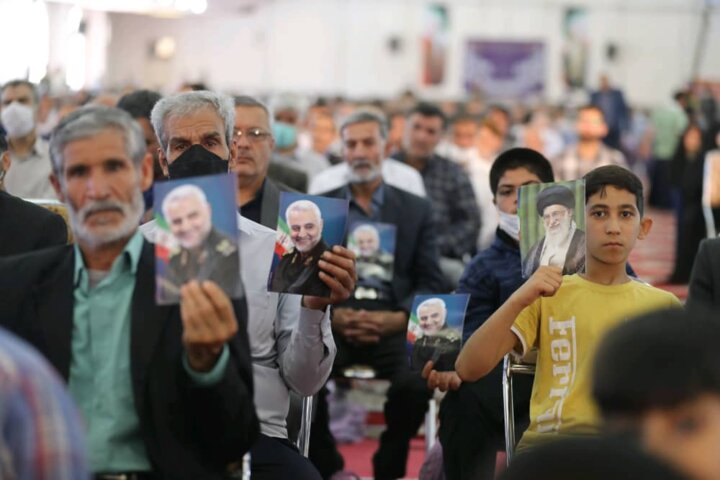 قالیباف: کالابرگ الکترونیکی تا ۲ ماه آینده به یارانه بگیرها داده میشود