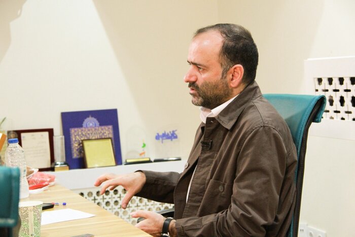 پرونده سریال «پایتخت» بسته نشدهاست/ با سیروس مقدم مذاکره کردهایم