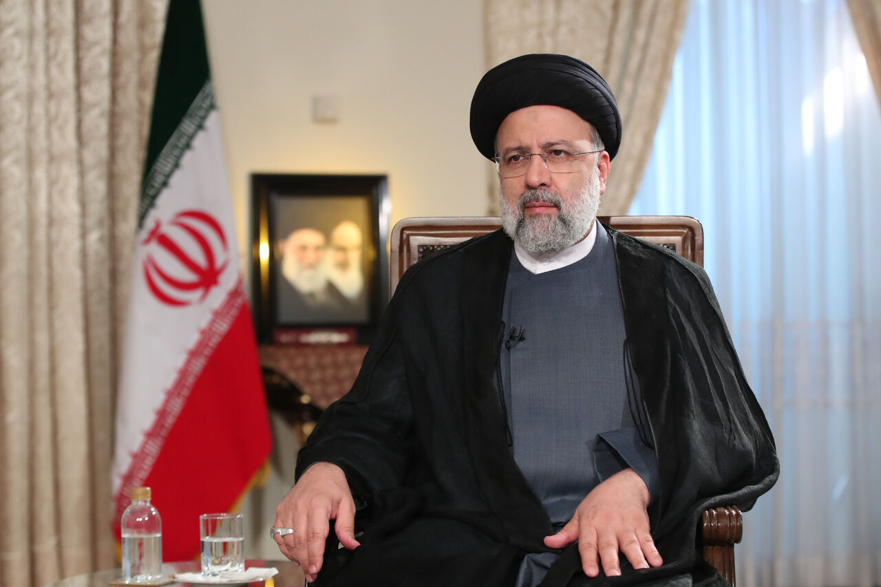 رئیسی: دولت مردمی بسترهای لازم برای شکوفایی استعدادهای دختران را فراهم میکند