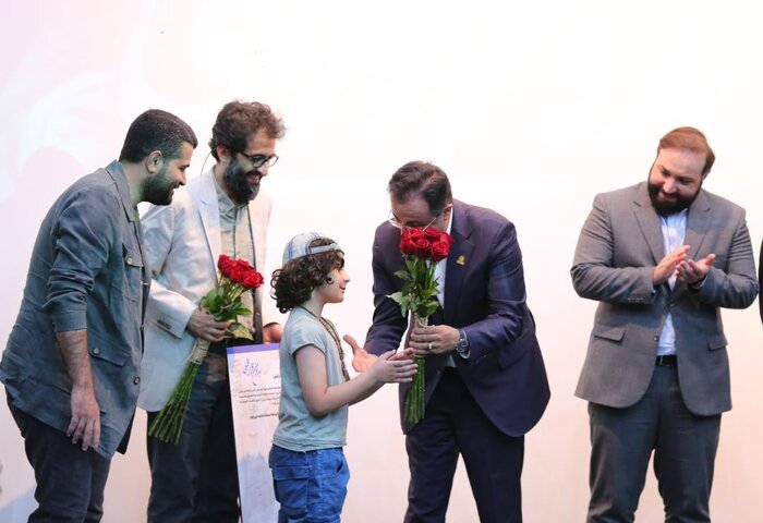 اهدای تقدیرنامه عالی کمیسیون ملی یونسکو - ایران به «بدون قرار قبلی»/شعیبی: نگران میراث از دست رفتهام