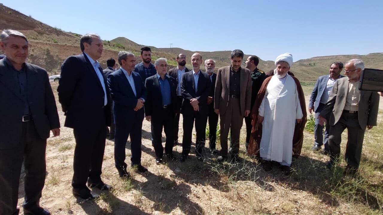 وزیر نیرو از شبکه پایاب سد آیدوغموش شهرستان میانه بازدید کرد 