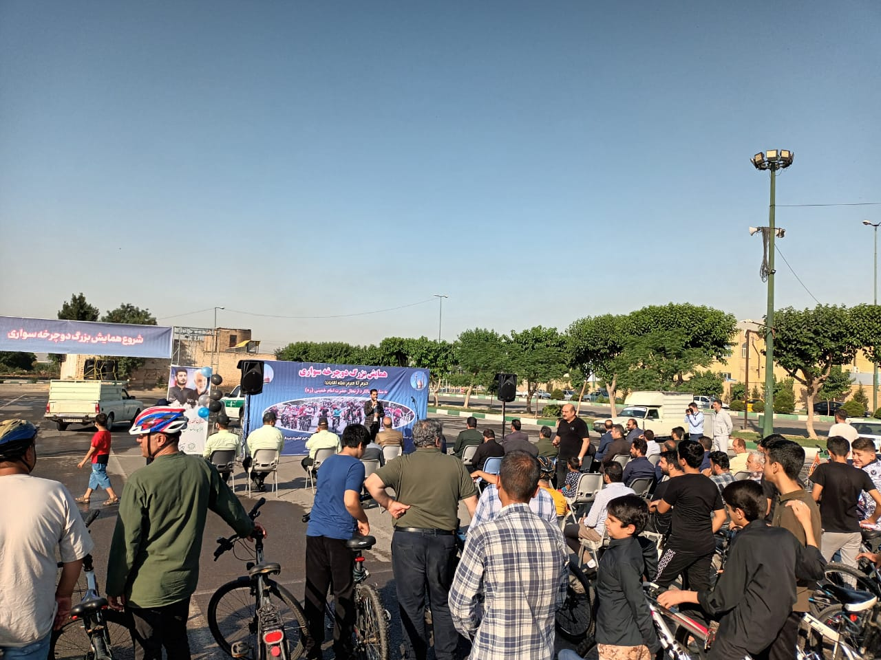 عاشقان خمینی (ره) از حرم عبدالعظیم(ع) تا حرم امام راحل رکاب زدند