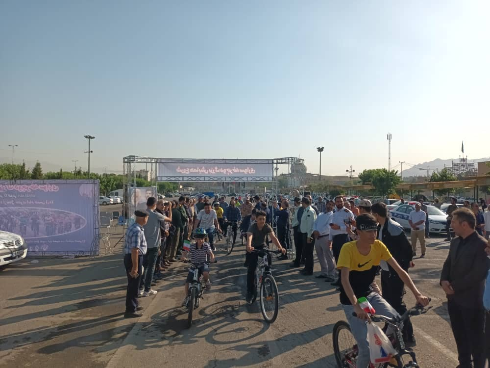 عاشقان خمینی (ره) از حرم عبدالعظیم(ع) تا حرم امام راحل رکاب زدند