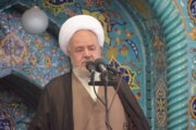 پیروزی انقلاب اسلامی به رهبری امام خمینی(ره) معجزه قرن محسوب می‌شود
