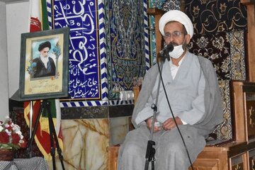 امام خمینی (ره) بزرگترین احیاگر اسلام ناب بود